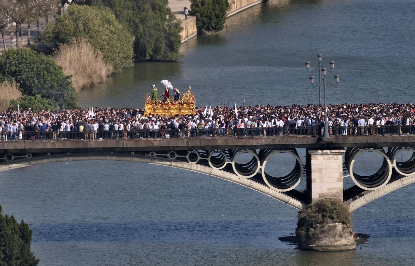 En Im Genes Triana Acompa A A San Gonzalo Este Lunes Santo